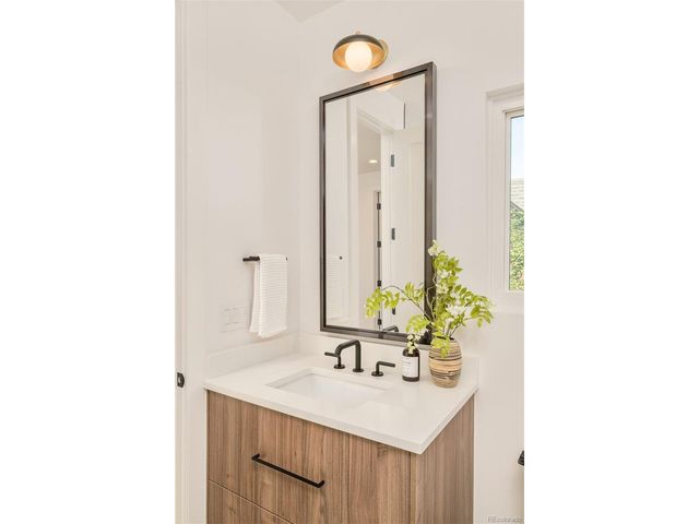 1253 S High St, Denver, CO 80210