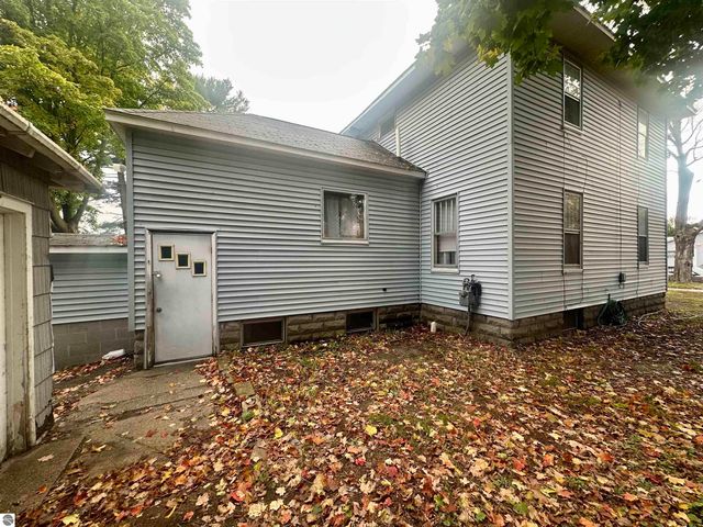 518 Bond Street, Cadillac, MI 49601