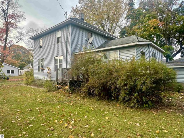 518 Bond Street, Cadillac, MI 49601