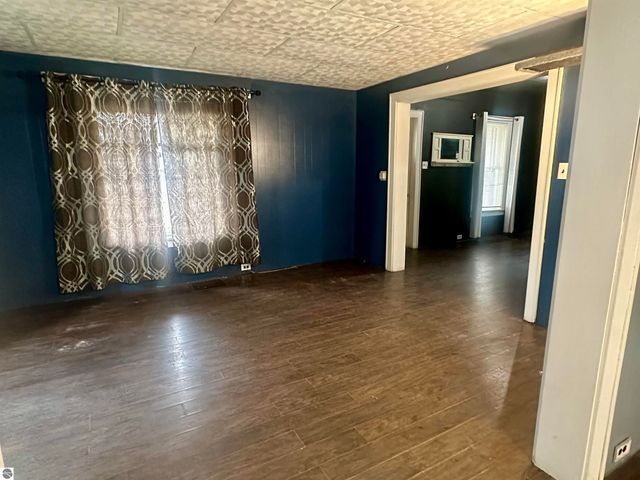 518 Bond Street, Cadillac, MI 49601