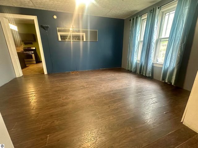 518 Bond Street, Cadillac, MI 49601