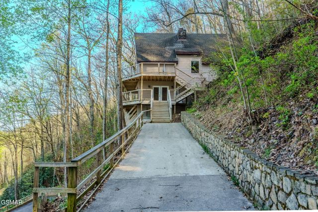 2821 Overholt Trail, Sevierville, TN 37862