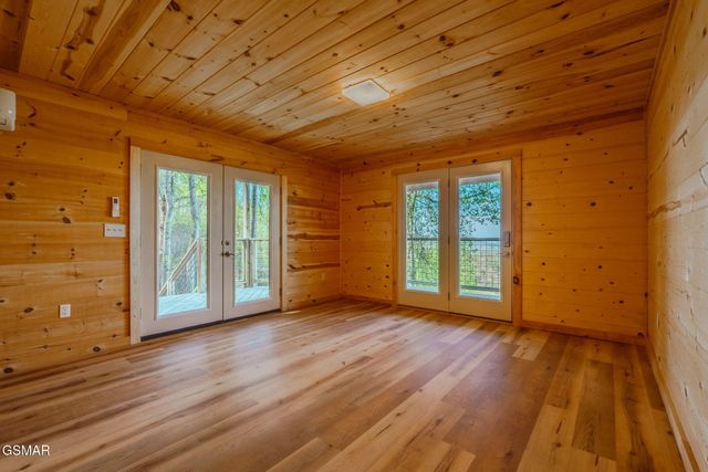 2821 Overholt Trail, Sevierville, TN 37862