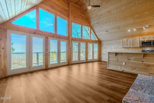 2821 Overholt Trail, Sevierville, TN 37862