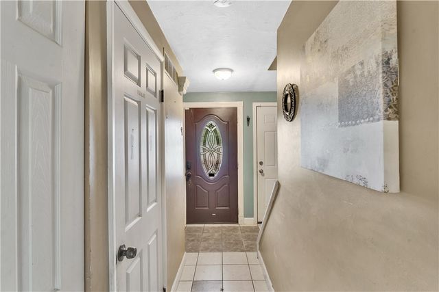 4237 Stratford Dr, Hempfield Twp, PA 15642