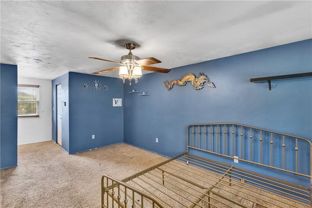 4237 Stratford Dr, Hempfield Twp, PA 15642