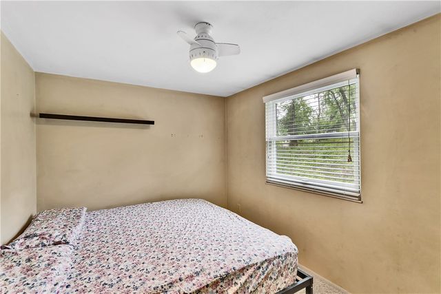 4237 Stratford Dr, Hempfield Twp, PA 15642