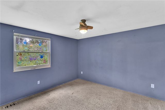 4237 Stratford Dr, Hempfield Twp, PA 15642