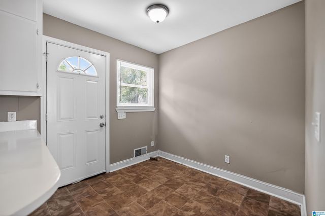 2130 LEOLA CIRCLE, Birmingham, AL 35207