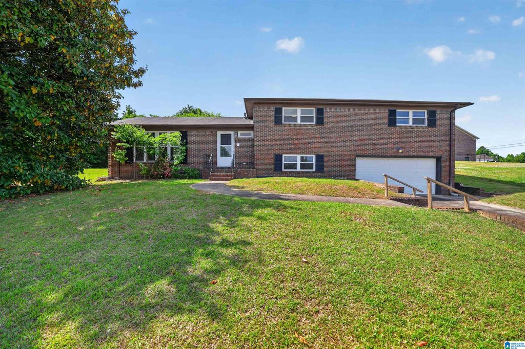 2130 LEOLA CIRCLE, Birmingham, AL 35207
