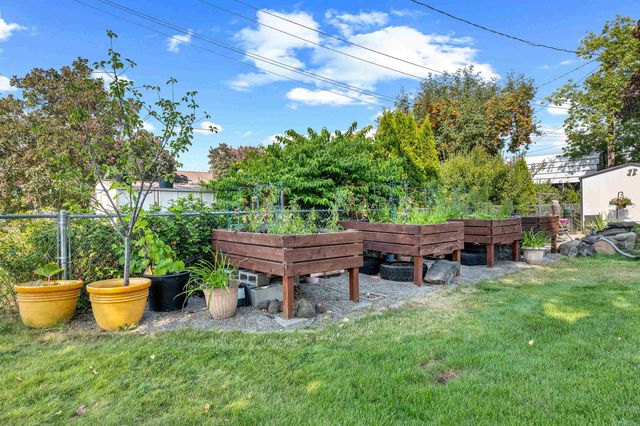 11207 E Broadway Ave, Spokane Valley, WA 99206