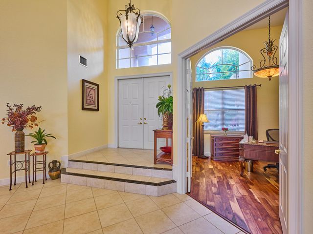 19243 S Creekshore Court, Boca Raton, FL 33498