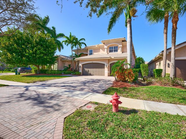 19243 S Creekshore Court, Boca Raton, FL 33498