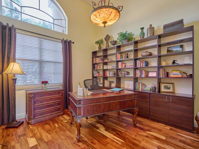 19243 S Creekshore Court, Boca Raton, FL 33498