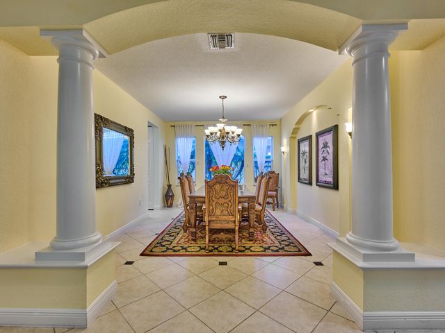 19243 S Creekshore Court, Boca Raton, FL 33498