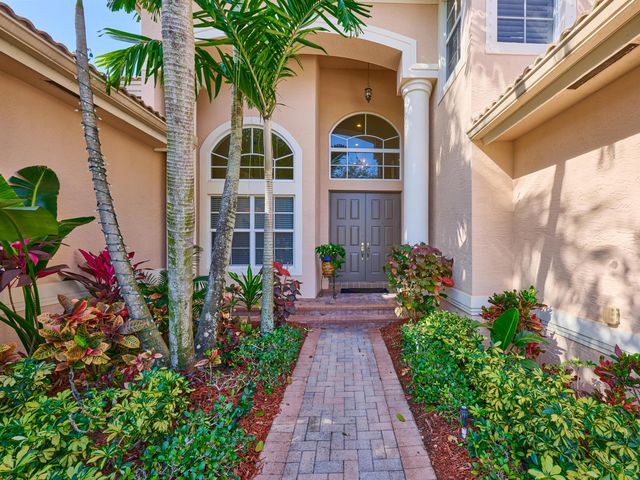 19243 S Creekshore Court, Boca Raton, FL 33498