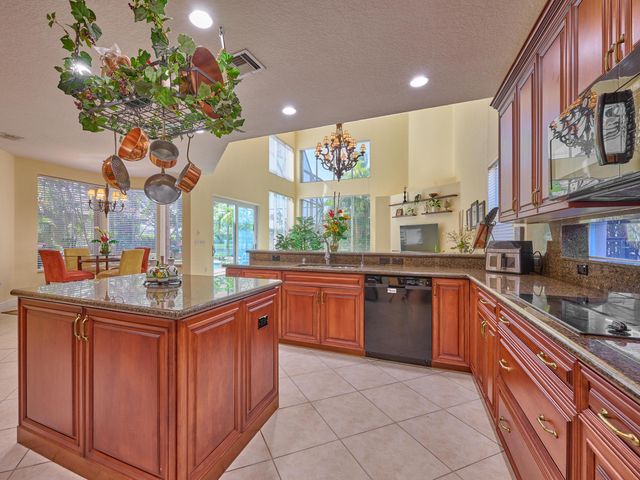 19243 S Creekshore Court, Boca Raton, FL 33498