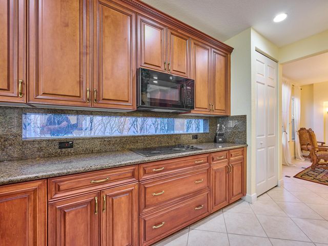 19243 S Creekshore Court, Boca Raton, FL 33498