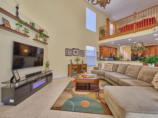 19243 S Creekshore Court, Boca Raton, FL 33498