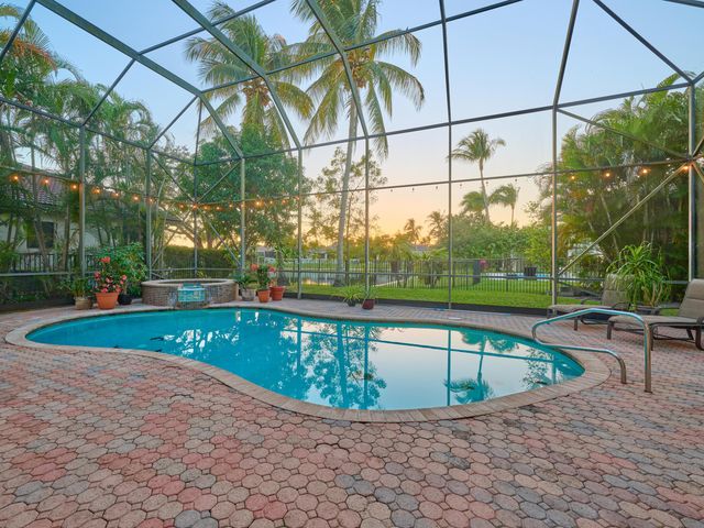 19243 S Creekshore Court, Boca Raton, FL 33498