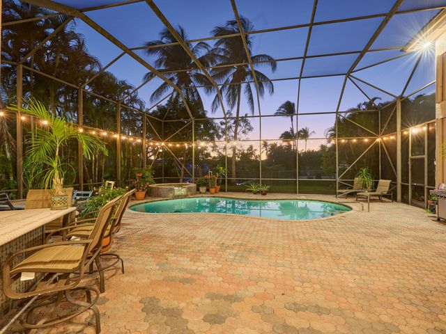 19243 S Creekshore Court, Boca Raton, FL 33498
