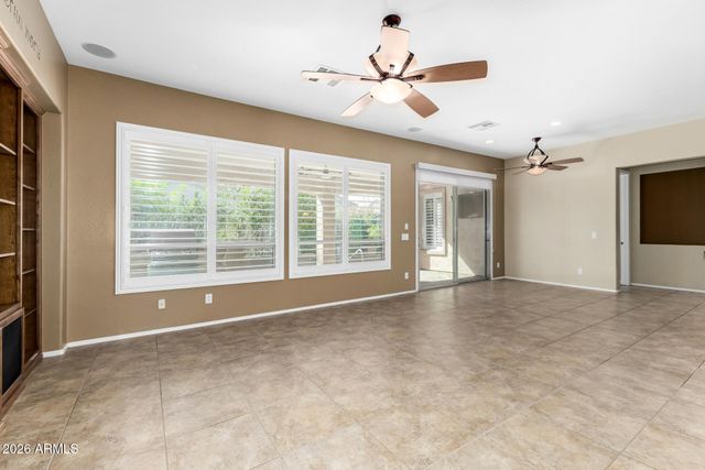 4033 E NARROWLEAF Drive, Gilbert, AZ 85298