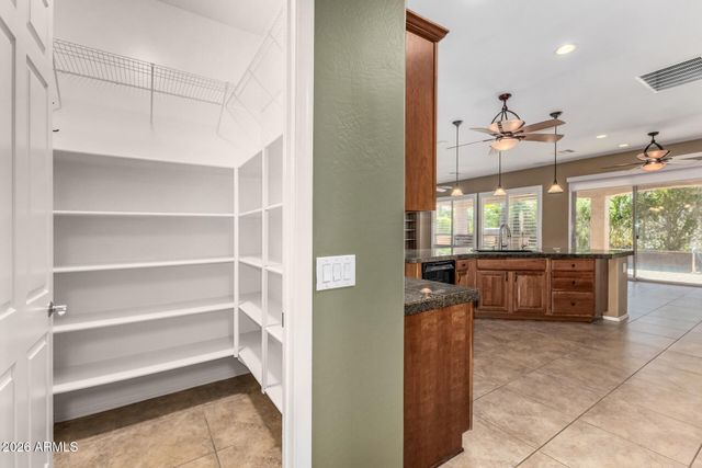 4033 E NARROWLEAF Drive, Gilbert, AZ 85298