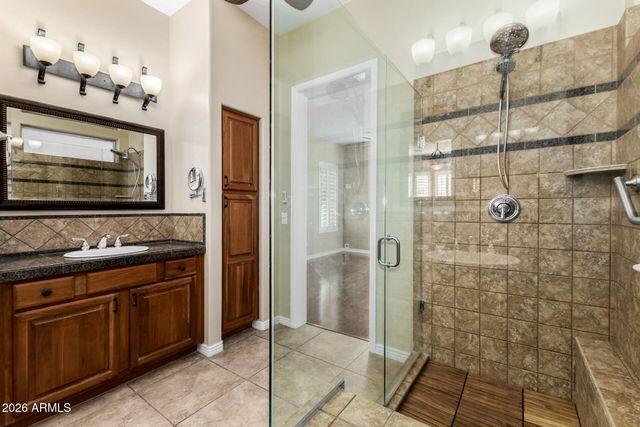 4033 E NARROWLEAF Drive, Gilbert, AZ 85298