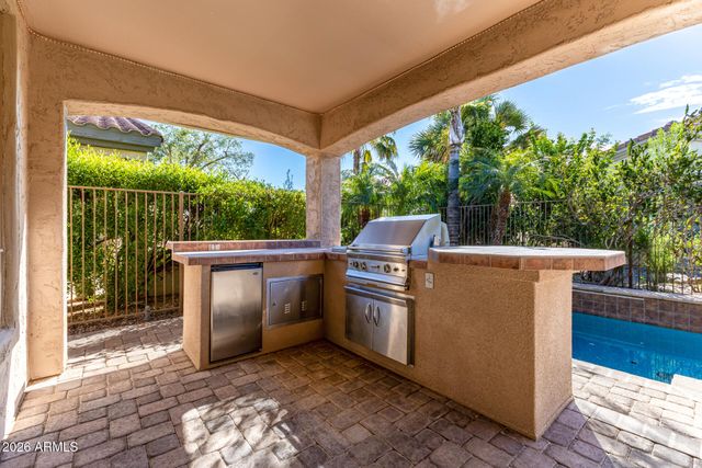 4033 E NARROWLEAF Drive, Gilbert, AZ 85298