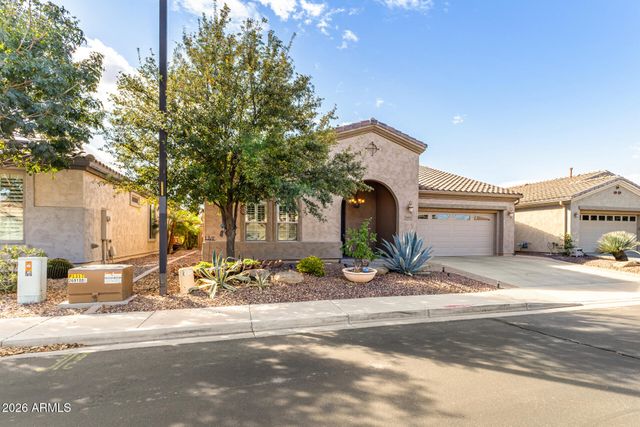 4033 E NARROWLEAF Drive, Gilbert, AZ 85298