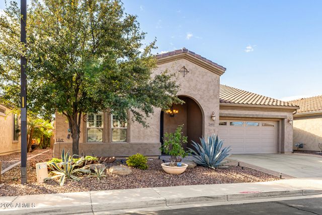 4033 E NARROWLEAF Drive, Gilbert, AZ 85298