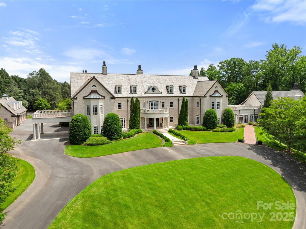 1067 E Kent Road, Winston Salem, NC 27104
