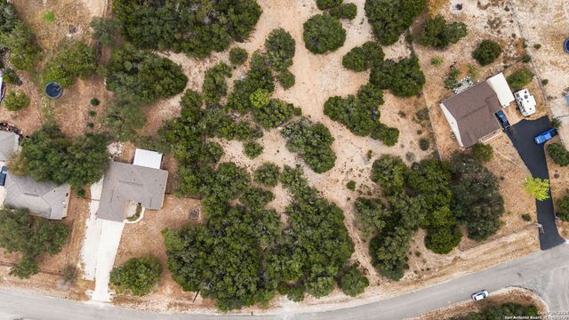 1860 rocky ridge, Canyon Lake, TX 78133