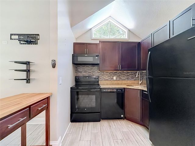 1411 FARRINDON CIRCLE 1411, Lake Mary, FL 32746