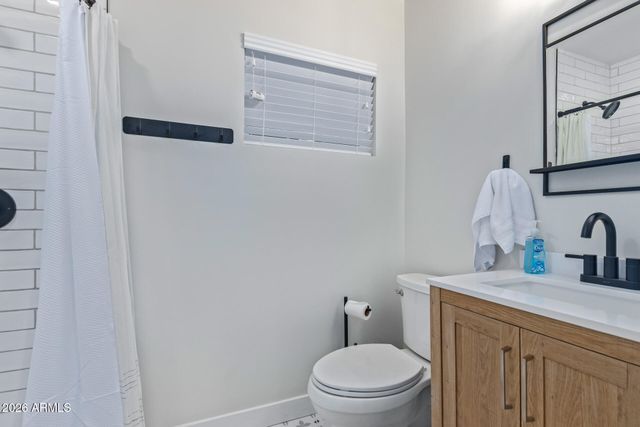 1535 W Lawrence Road, Phoenix, AZ 85015