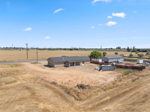 16836 N Lake Street, Madera, CA 93638