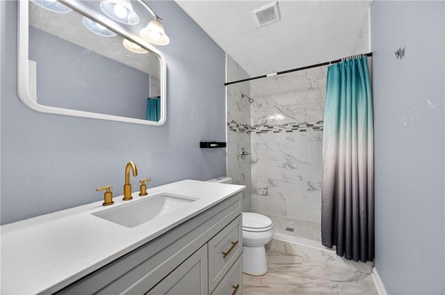 994 Bramwell Lane, Stone Mountain, GA 30083