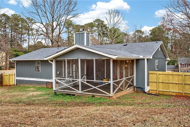 994 Bramwell Lane, Stone Mountain, GA 30083