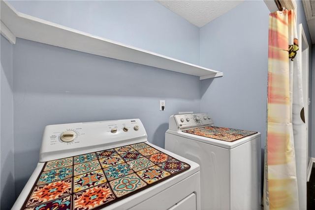 994 Bramwell Lane, Stone Mountain, GA 30083