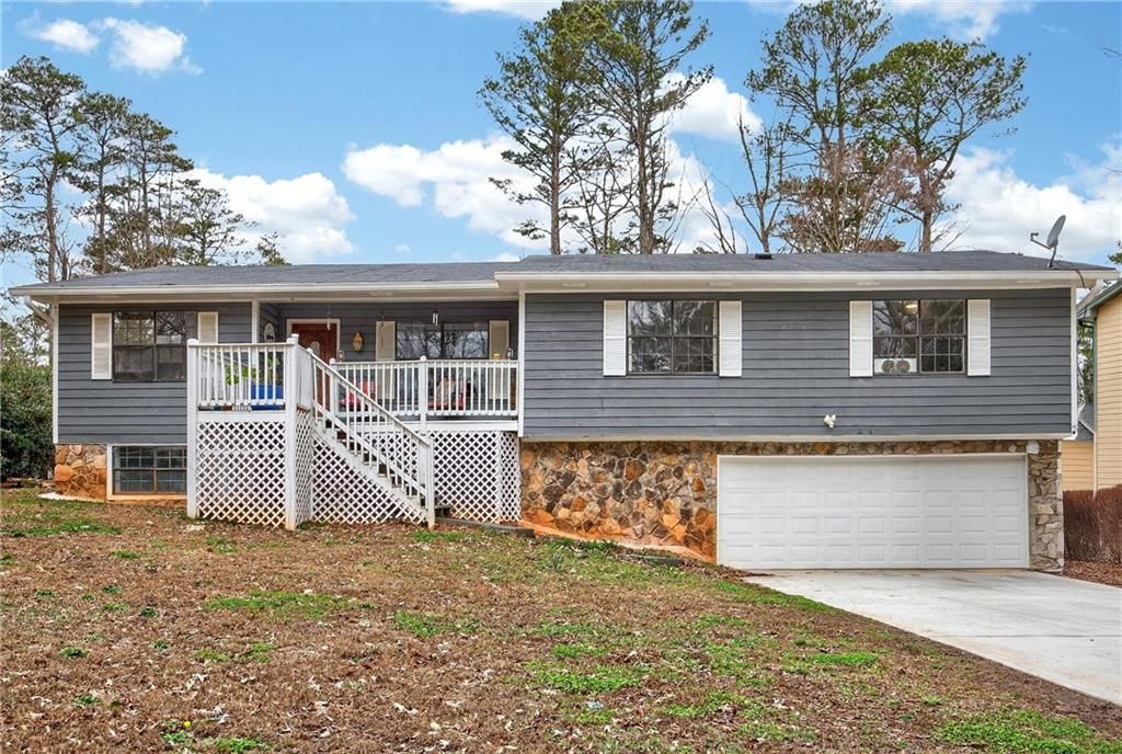 994 Bramwell Lane, Stone Mountain, GA 30083