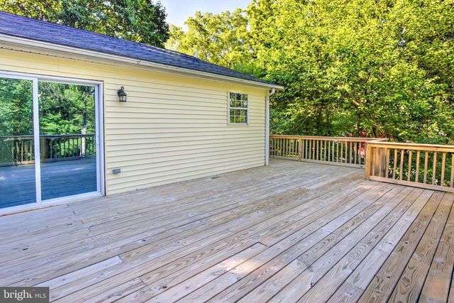 503 GRAY FOX RD, Harpers Ferry, WV 25425