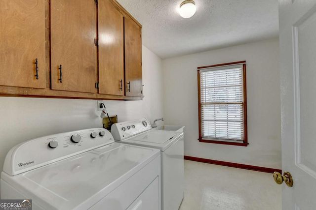 1437 Watsons Place, Lawrenceville, GA 30043