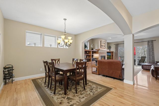 2828 Hawk Ridge Road NW, Prior Lake, MN 55372