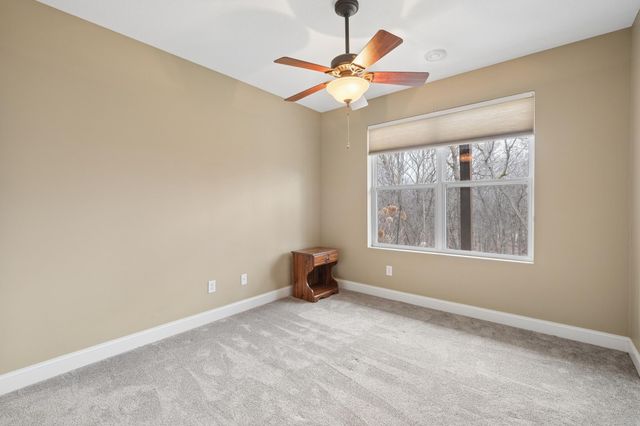 2828 Hawk Ridge Road NW, Prior Lake, MN 55372