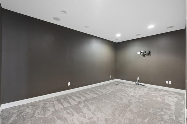 2828 Hawk Ridge Road NW, Prior Lake, MN 55372