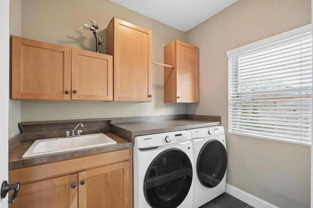 2828 Hawk Ridge Road NW, Prior Lake, MN 55372