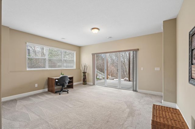 2828 Hawk Ridge Road NW, Prior Lake, MN 55372