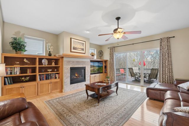 2828 Hawk Ridge Road NW, Prior Lake, MN 55372