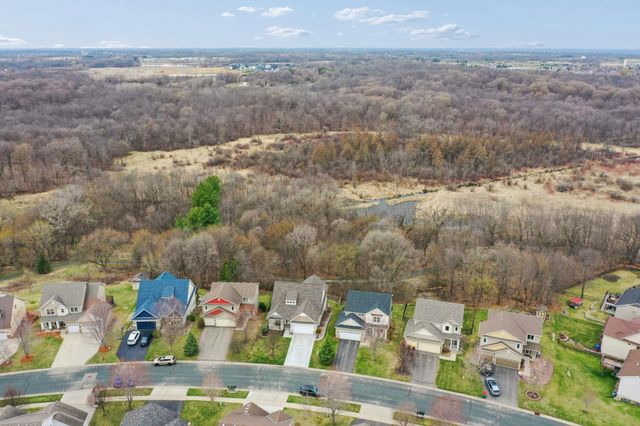 2828 Hawk Ridge Road NW, Prior Lake, MN 55372