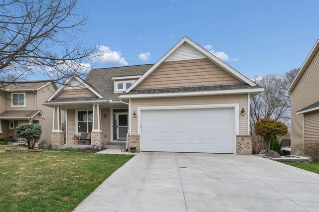 2828 Hawk Ridge Road NW, Prior Lake, MN 55372